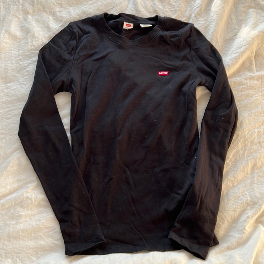 Levi’s long sleeve top